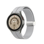 Dây đồng hồ silicone khóa bạc gập, Dành cho Samsung Galaxy Watch5 40&44mm / Pro 45mm