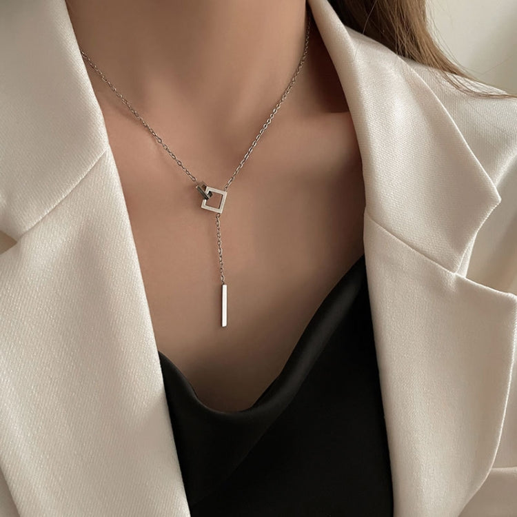 Dây chuyền thép titan chữ cái đa năng nữ, xích xoắn, XL2001, XL1951, XL1400, XL1437, XL2010, XL1505, XL1839, XL1864, XL1502, XL1570, XL1170, XL1459, XL1788, XL1780, XL1946, XL1089, XL1958, XL1983, XL1941, XL1944, XL1090, XL1114, XL1791, XL179...