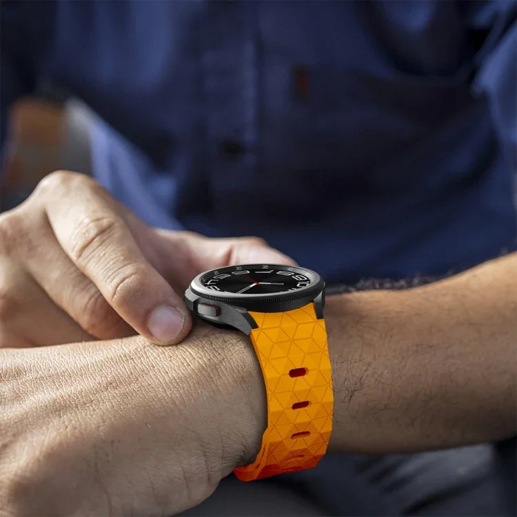 Dây đồng hồ silicone khóa ngược họa tiết bóng đá, Dành cho Samsung Galaxy Watch 6 / 6 Classic