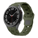 Dây đồng hồ silicone khóa ngược họa tiết bóng đá, Dành cho Samsung Galaxy Watch 6 / 6 Classic
