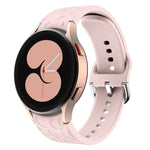 Dây đồng hồ silicone dập nổi họa tiết báo cho Samsung Galaxy Watch 6
