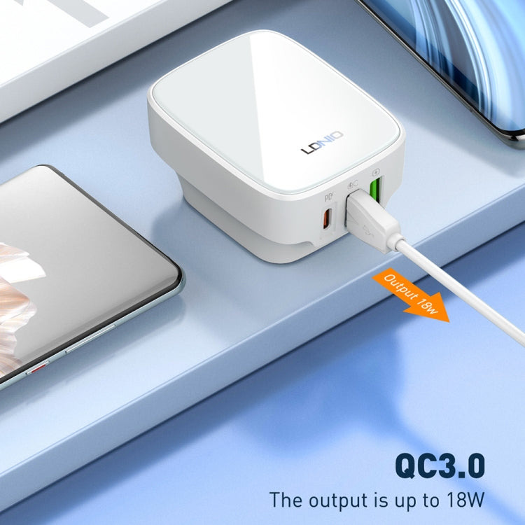 Bộ sạc 32W LDNIO Q334 cổng Type-C + đôi USB kèm cáp USB-C / Type-C sang USB-C / Type-C dài 1m, phích cắm EU, phích cắm UK, phích cắm US