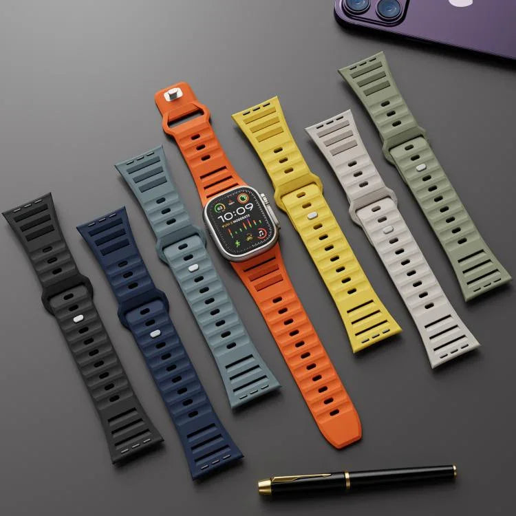 Dây đồng hồ silicone đa lỗ hai màu một đinh, dành cho Apple Watch 46mm / 49mm / 45mm / 44mm