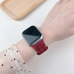 Dây đồng hồ silicone khóa bướm hình xương chân chó, dành cho Apple Watch 46mm / 49mm / 45mm / 44mm, dành cho Apple Watch 42mm / 41mm / 40mm / 38mm