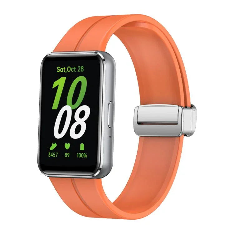 Dây đồng hồ silicone khóa gập nam châm màu bạc, Dành cho Samsung Galaxy Fit 3