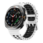 Dây đồng hồ silicone hai màu lỗ đôi khóa bạc Ocean, Dành cho Samsung Galaxy Watch Ultra / Ultra 2025