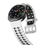 Dây đồng hồ silicone hai màu lỗ đôi khóa bạc Ocean, Dành cho Samsung Galaxy Watch Ultra / Ultra 2025