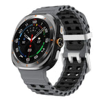 Dây đồng hồ silicone hai màu lỗ đôi khóa bạc Ocean, Dành cho Samsung Galaxy Watch Ultra / Ultra 2025