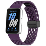 Dây đồng hồ silicone khóa nam châm đen kiểu lỗ xDfind, Dành cho Samsung Galaxy Fit3