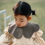 Khăn yếm hình cánh hoa Benzdeer cho trẻ sơ sinh, khăn lau nước bọt, hình trái tim, caro đỏ xanh sóng, nơ sóng, caro màu lớn, sọc hồng vàng, sọc hồng xanh, hoa caro cổ điển, bướm cổ điển, hoa đường kẻ cổ điển, ô cổ điển, dụng cụ