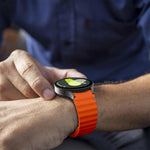 Dây đồng hồ silicone may sóng với phim cong 3D, dành cho Samsung Galaxy Watch FE 40mm, dành cho Samsung Galaxy Watch7 44mm, dành cho Samsung Galaxy Watch7 40mm, dành cho Samsung Galaxy Watch6 Classic 47mm