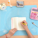 2 miếng đệm nhào bột silicone đa năng cần thiết cho nướng bánh / đệm bột / đệm cách nhiệt, giao màu ngẫu nhiên