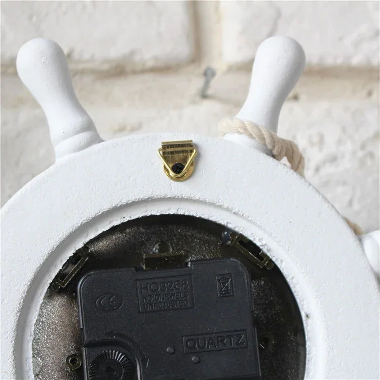 Đồng hồ treo tường trang trí phòng khách hình bánh lái tàu bằng gỗ, Kích thước: 22*22*2.5cm, HC5673A, HC5673B