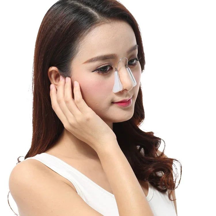 2 miếng kẹp mũi tăng chiều cao sống mũi, kẹp mũi chỉnh hình, giao màu ngẫu nhiên, 2 miếng