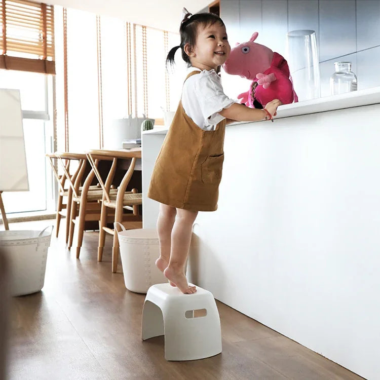 Ghế đôn nhựa dày, ghế đôn nhỏ chống trượt cho phòng tắm và trẻ em