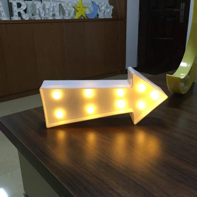 Đèn bàn tiệc lễ hội đám cưới dùng pin 2 x AA, biển mũi tên