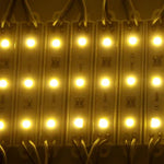 Đèn LED trắng ấm 5050 SMD 3 bóng x 20, DC 12V