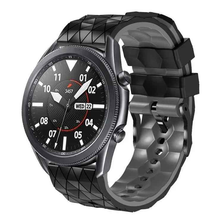 Dây đeo silicone hai màu họa tiết bóng đá 22mm, Dành cho Samsung Galaxy Watch3 45mm, Dành cho Samsung Galaxy Watch 46mm, Dành cho Samsung Gear S3 Classic, Dành cho Samsung Gear S3 Frontier