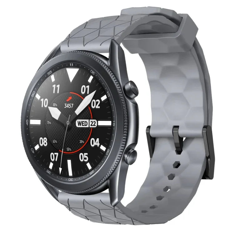 Dây đồng hồ silicone màu trơn họa tiết bóng đá 22mm, Dành cho Samsung Galaxy Watch3 45mm, Dành cho Samsung Galaxy Watch 46mm, Dành cho Samsung Gear S3 Classic, Dành cho Samsung Gear S3 Frontier