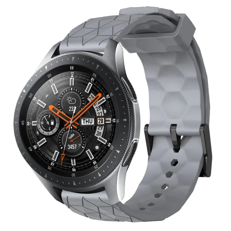 Dây đồng hồ silicone màu trơn họa tiết bóng đá 22mm, Dành cho Samsung Galaxy Watch3 45mm, Dành cho Samsung Galaxy Watch 46mm, Dành cho Samsung Gear S3 Classic, Dành cho Samsung Gear S3 Frontier
