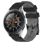Dây đồng hồ silicone hai màu họa tiết bóng đá 22mm, Dành cho Samsung Galaxy Watch3 45mm, Dành cho Samsung Galaxy Watch 46mm, Dành cho Samsung Gear S3 Classic, Dành cho Samsung Gear S3 Frontier