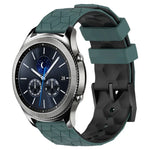 Dây đồng hồ silicone hai màu họa tiết bóng đá 22mm, Dành cho Samsung Galaxy Watch3 45mm, Dành cho Samsung Galaxy Watch 46mm, Dành cho Samsung Gear S3 Classic, Dành cho Samsung Gear S3 Frontier