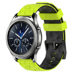 Dây đồng hồ silicone hai màu họa tiết bóng đá 22mm, Dành cho Samsung Galaxy Watch3 45mm, Dành cho Samsung Galaxy Watch 46mm, Dành cho Samsung Gear S3 Classic, Dành cho Samsung Gear S3 Frontier