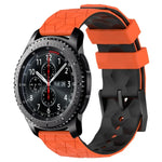 Dây đồng hồ silicone hai màu họa tiết bóng đá 22mm, Dành cho Samsung Galaxy Watch3 45mm, Dành cho Samsung Galaxy Watch 46mm, Dành cho Samsung Gear S3 Classic, Dành cho Samsung Gear S3 Frontier