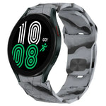 Dây đồng hồ silicone khóa ngược họa tiết bóng đá, cho Samsung Galaxy Watch 4 44mm, cho Samsung Galaxy Watch 4 40mm, cho Samsung Galaxy Watch 4 Classic 46mm, cho Samsung Galaxy Watch 4 Classic 42mm