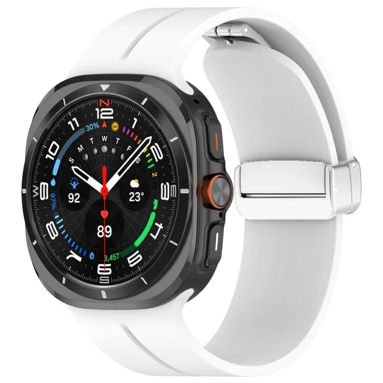 Dây đồng hồ silicone khóa gập nam châm rãnh bạc cho Samsung Galaxy Watch Ultra 47mm / Ultra 2025