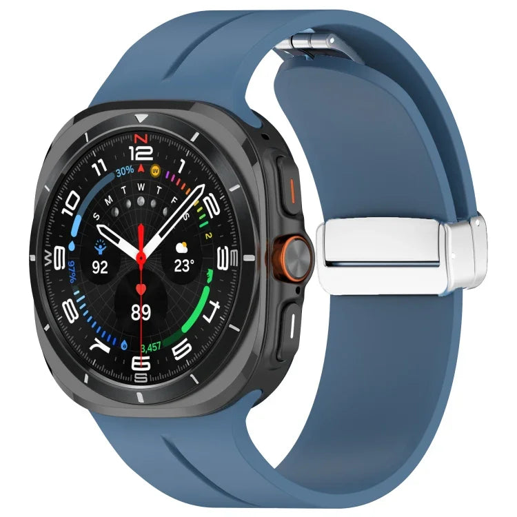 Dây đồng hồ silicone khóa gập nam châm rãnh bạc cho Samsung Galaxy Watch Ultra 47mm / Ultra 2025