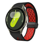 Dây đồng hồ silicone khóa gập nam châm hai màu đen, cho Samsung Galaxy Watch 7 40 / 44mm, cho Samsung Galaxy Watch 5 40 / 44mm, cho Samsung Galaxy Watch 4 40 / 44mm, cho Samsung Galaxy Watch 4 Classic 42 / 46mm