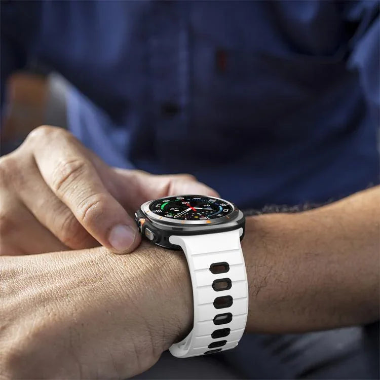 Dây đồng hồ silicone khóa ngược sọc ngang, Dành cho Samsung Galaxy Watch Ultra 47mm / Ultra 2025