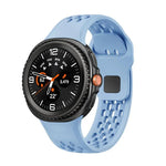 Dây đồng hồ silicone khóa cài ngược màu đen kiểu lỗ, Dành cho Samsung Galaxy Watch8 / Watch8 Classic