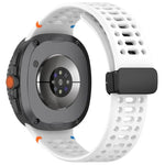 Dây đồng hồ silicone thở được, may chỉ, khóa nam châm màu đen, Dành cho Samsung Galaxy Watch8 / Watch8 Classic