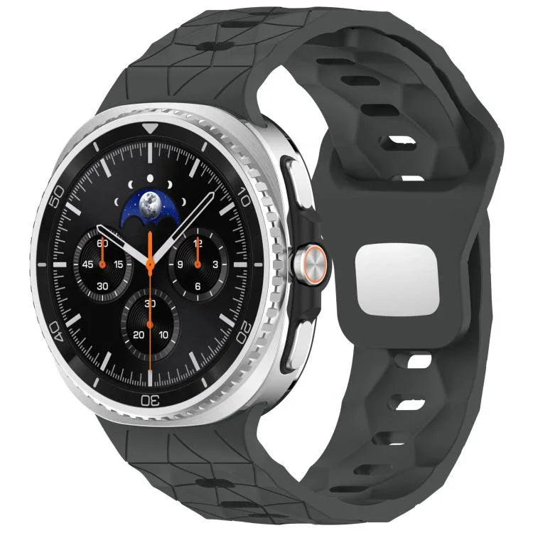 Dây đồng hồ silicone khóa thép ngược họa tiết bóng đá, Dành cho Samsung Galaxy Watch8 / Watch8 Classic
