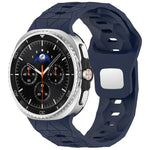 Dây đồng hồ silicone khóa thép ngược họa tiết bóng đá, Dành cho Samsung Galaxy Watch8 / Watch8 Classic