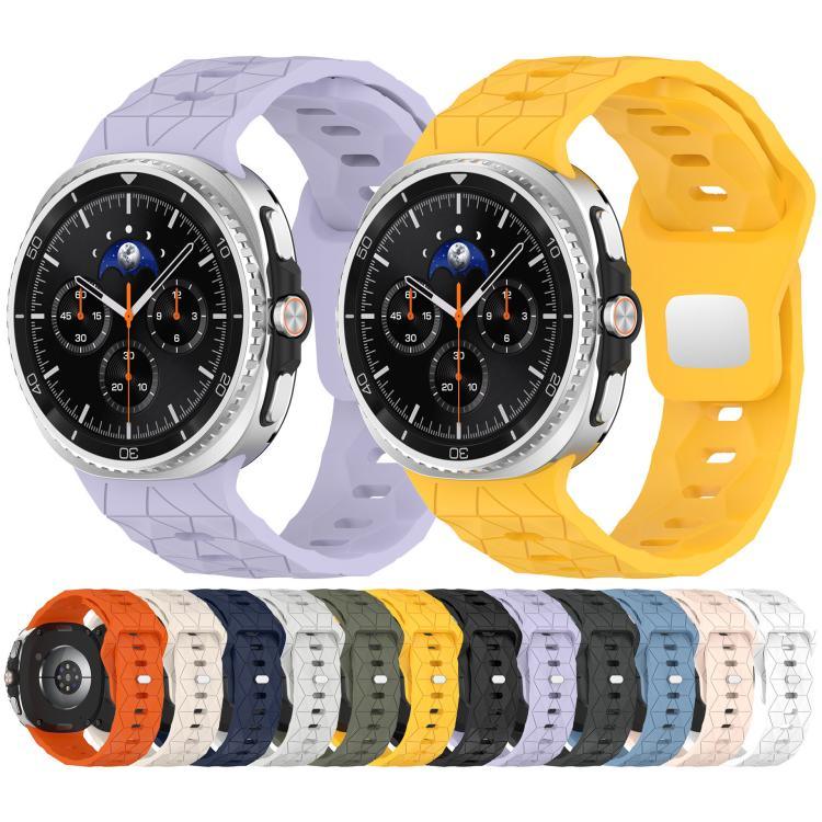 Dây đồng hồ silicone khóa thép ngược họa tiết bóng đá, Dành cho Samsung Galaxy Watch8 / Watch8 Classic