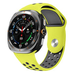 Dây đồng hồ silicone khóa ngược lỗ tròn hai màu, Dành cho Samsung Galaxy Watch Ultra 47mm / Ultra 2025