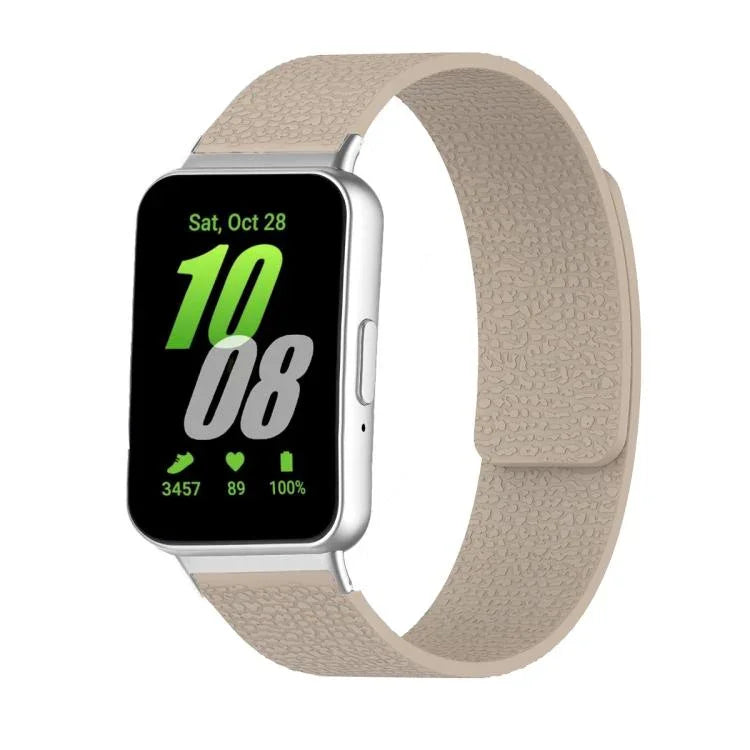 Dây đồng hồ silicone mềm từ tính họa tiết vỏ quả vải, Dành cho Samsung Galaxy Fit3