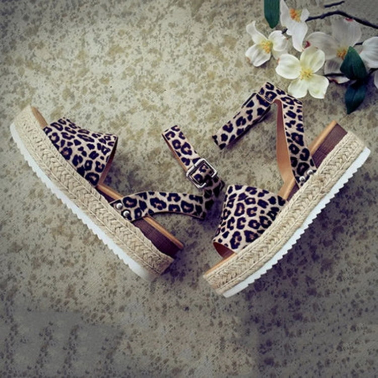 Sandal nữ đế bằng khóa một nút, size 35, 36, 37, 38, 39, 40, 41, 42, 43, 44