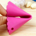 Bộ 2 dụng cụ ép tỏi, bóc tỏi nhà bếp không làm đau tay, dụng cụ bóc tỏi silicone, màu xanh lá, đỏ, xanh dương