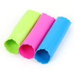 Bộ 2 dụng cụ ép tỏi, bóc tỏi nhà bếp không làm đau tay, dụng cụ bóc tỏi silicone, màu xanh lá, đỏ, xanh dương