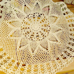 Khăn trải bàn tròn móc tay thủ công tinh xảo hoa vườn Mori ren cotton dệt lỗ, đường kính 60cm