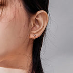 Bông tai bạc sterling đơn giản mạ bạch kim, bông tai quả cầu nhỏ phong cách, SCE782-A
