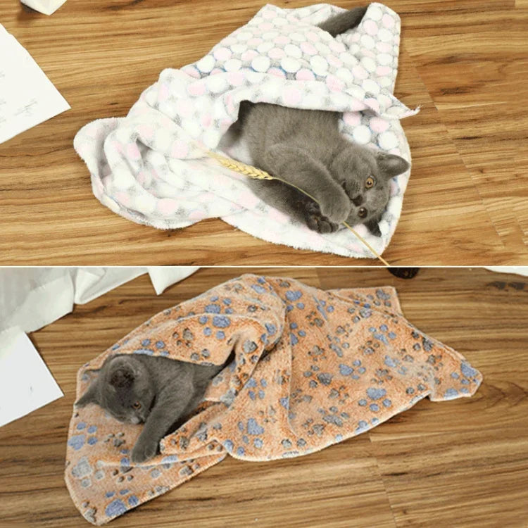 Chăn Thú Cưng Vải Flannel Mềm In Chấm Bi Thoáng Khí Thảm Giường Ấm Áp Bọc Đệm Ngủ Cho Chó Mèo, S, M, L