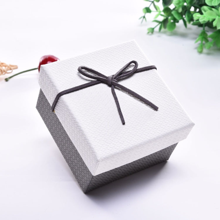 Hộp đựng vòng tay đồng hồ, hộp quà trang sức, kích thước 9x8.5x5.5cm