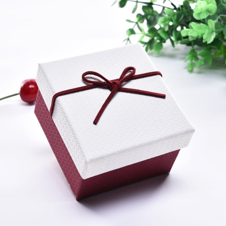 Hộp đựng vòng tay đồng hồ, hộp quà trang sức, kích thước 9x8.5x5.5cm