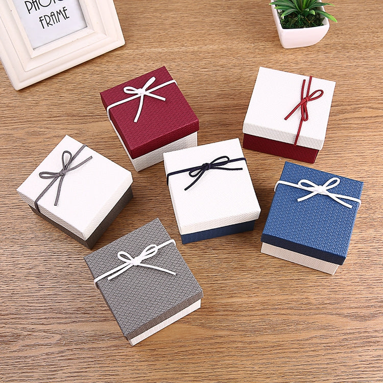 Hộp đựng vòng tay đồng hồ, hộp quà trang sức, kích thước 9x8.5x5.5cm