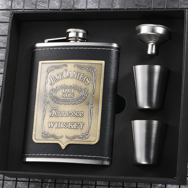 Bộ bình rượu inox di động kèm phễu ly rượu, kiểu dáng: 8OZ lõi vá Jack mới, 8OZ lõi vá Jack cũ, 8OZ lõi vá ông già, 8OZ lõi hoa văn vàng, 7OZ Jack xám da đen, 7OZ Jack xám da vàng ông già